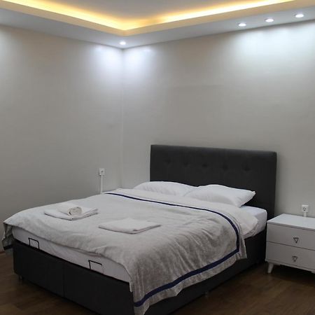Beyoglu Asmalimescit'Te Mobilyali Balkonlu Daire Apartment Istanbul Exterior photo