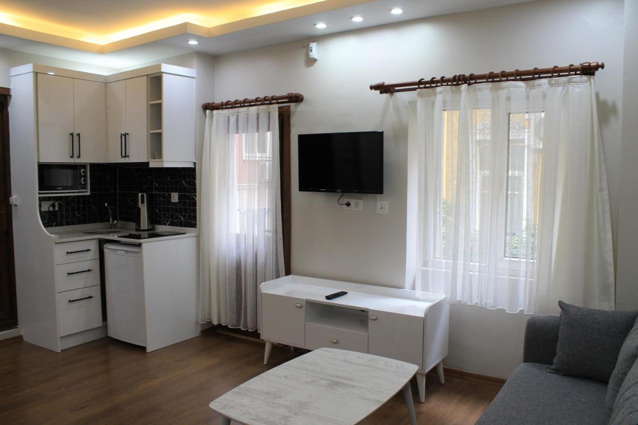 Beyoglu Asmalimescit'Te Mobilyali Balkonlu Daire Apartment Istanbul Exterior photo